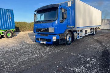 *Volvo FE 280 solówka* Chłodnia 8,6 metra * Winda *THERMOKING* Automat